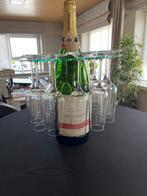 Grote champagnefles met hanger voor glazen, Enlèvement, Utilisé