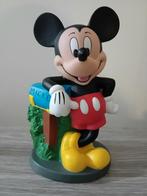 Mickey Mouse vintage s'appuyant sur une boîte aux lettres en, Collections, Enlèvement ou Envoi, Mickey Mouse, Comme neuf, Statue ou Figurine