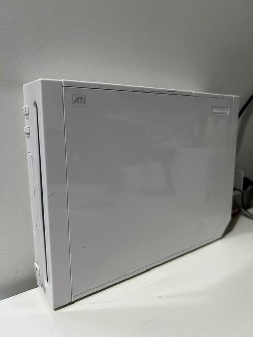 Console wii + Homebrew chanel + Emulateurs …, Games en Spelcomputers, Spelcomputers | Nintendo Wii, Gebruikt, Ophalen of Verzenden