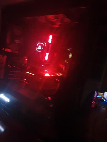 Gaming pc /setup beschikbaar voor biedingen