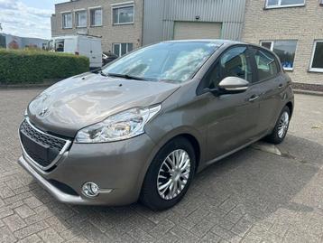 Peugeot 208 1.2 benzine bj 2014 34000 km goede staat AUT. beschikbaar voor biedingen