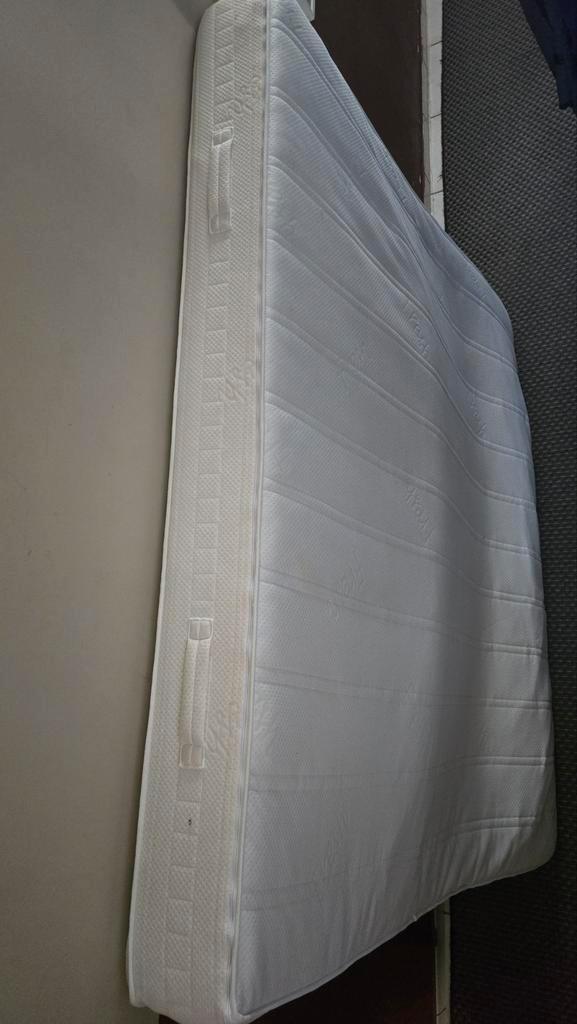 Nouveau matelas, Maison & Meubles, Chambre à coucher | Matelas & Sommiers, Neuf, Matelas, 180 cm, 200 cm, Deux personnes, Enlèvement