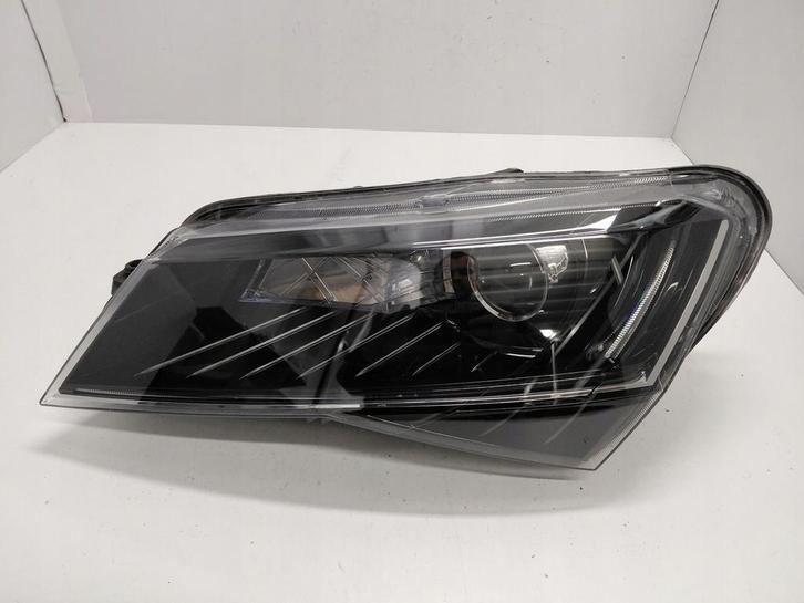 Skoda Superb III Xenon Torsion Linkerlamp Ideaal, Autos : Pièces & Accessoires, Éclairage, Skoda, Utilisé, Enlèvement ou Envoi