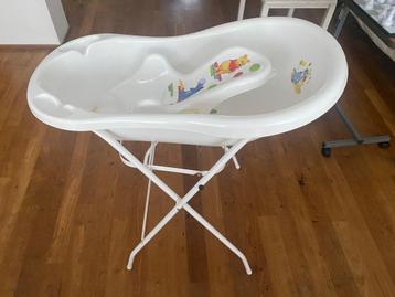 Baignoire bébé Winnie l'Ourson disponible aux enchères