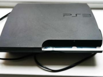 Playstation 3 + 2 draadloze controllers  beschikbaar voor biedingen