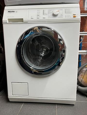 Miele Softtronic W2123 Wasmachine beschikbaar voor biedingen