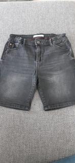 Short 164 essence Ind, Enfants & Bébés, Vêtements enfant | Taille 164, Comme neuf, Enlèvement ou Envoi