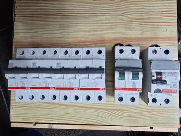 ABB  VYNCKIER automaat 10A beschikbaar voor biedingen