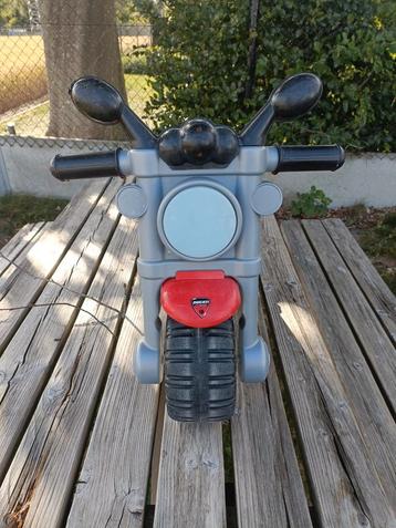 Ducati loopfiets Ducati brommer beschikbaar voor biedingen
