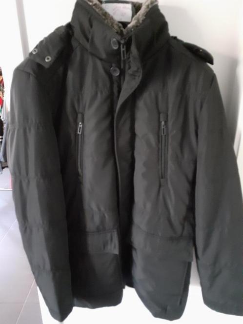 CANDA Zwarte lange winterjas  Maat: 52 Prijs: € 12, Kleding | Heren, Jassen | Winter, Zo goed als nieuw, Maat 52/54 (L), Zwart
