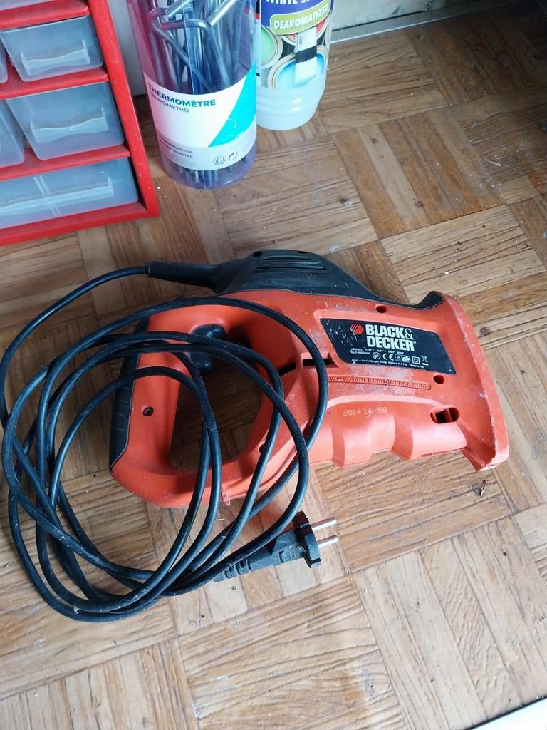 Black & Decker electrische handzaag, Ophalen