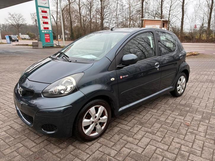 Toyota ayo 1.0i 66000 km, Auto's, Toyota, Bedrijf, Te koop, Aygo, Airconditioning, Centrale vergrendeling, Benzine, Euro 5, Stadsauto