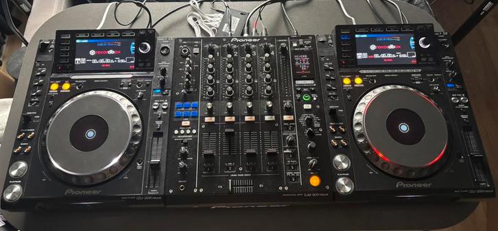 2x CDJ 2000 NEXUS + DJM 900 nexus + flightcase, Muziek en Instrumenten, Dj-sets en Draaitafels, Gebruikt, Draaitafel, Pioneer