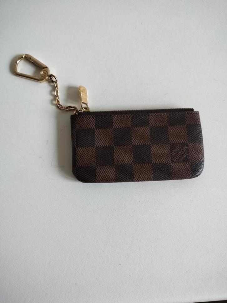 Louis Vuitton Damier sleuteltasje, Handtassen en Accessoires, Portemonnees, Zo goed als nieuw, Ophalen