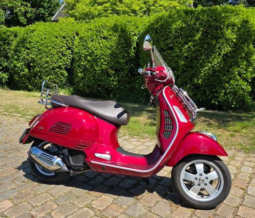 Mooie Vespa GTS 125cc Touring te koop., Motoren, Motoren | Piaggio, Particulier, Scooter, Ophalen