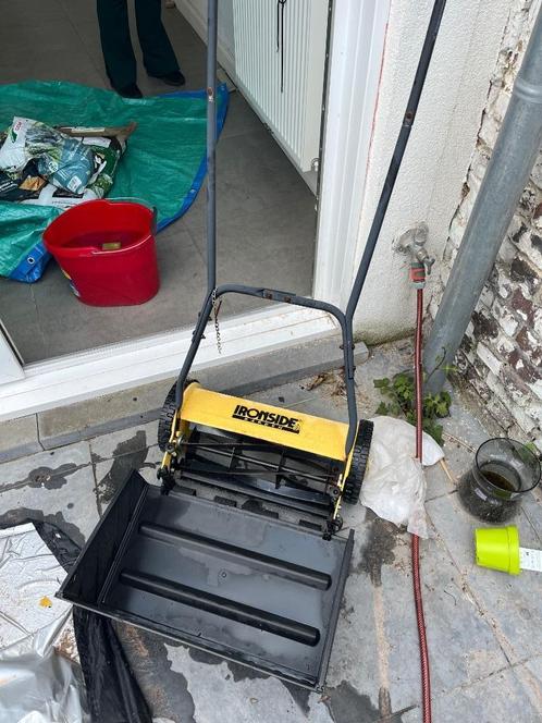 Handgrasmaaier IRONSIDE, Tuin en Terras, Grasmaaiers, Gebruikt, Handgrasmaaier, 40 t/m 49 cm, Kooimesmaaier, Opvangbak, Ophalen