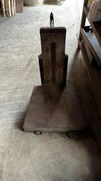 Oude weegschaal, Ophalen