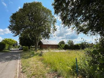 TERRAIN  À  BÂTIR  360 M² beschikbaar voor biedingen