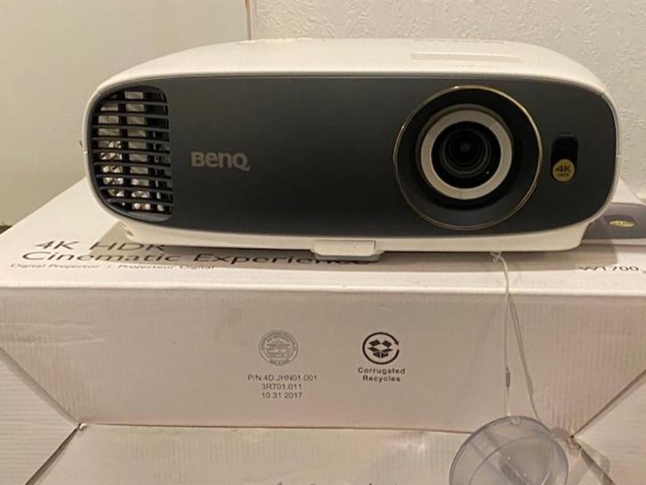 Beamer Benq, Audio, Tv en Foto, Beamers, Zo goed als nieuw, Ophalen