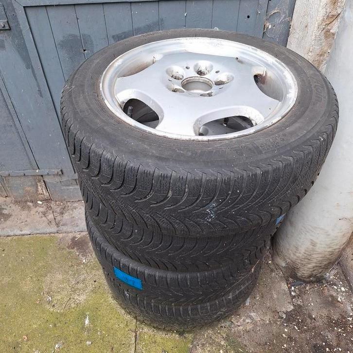 Mercedes velgen 16 inch, Auto-onderdelen, Banden en Velgen, Band(en), Winterbanden, 16 inch, 205 mm, Personenwagen, Gebruikt, Ophalen