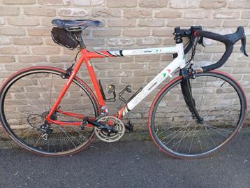 koersfiets Giotto  beschikbaar voor biedingen
