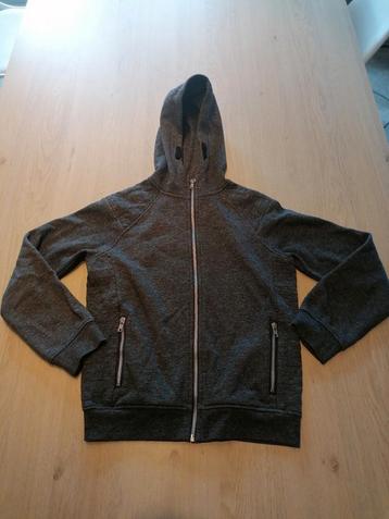 Jasje met rits 10-11j. beschikbaar voor biedingen