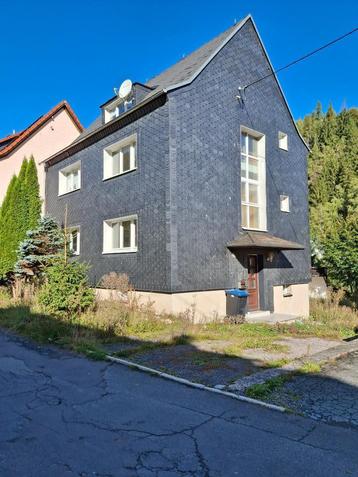 HUIS – VERHUUR 3 ETAGES MOGELIJK -  BAUHAUS TRAP beschikbaar voor biedingen