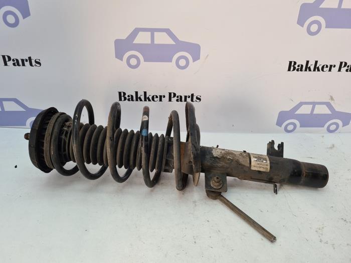 Schokdemperpoot links-voor van een Citroen C4 Cactus, Auto-onderdelen, Ophanging en Onderstel, Citroën, Gebruikt, 3 maanden garantie