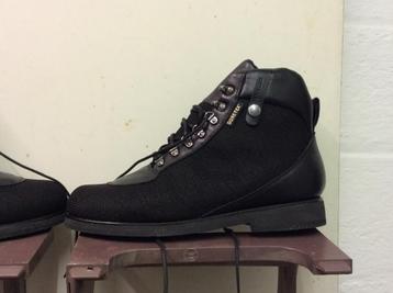 Zwarte motorlaarzen Alpinestars Dolomiti GTX maat 44 goretex beschikbaar voor biedingen