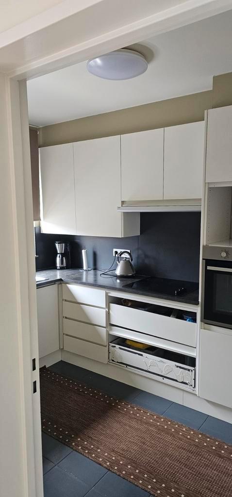 Witte keuken zelf uit te breken, Huis en Inrichting, Keuken | Complete keukens, Gebruikt, Hoekkeuken, Wit, Greeploos, Ophalen