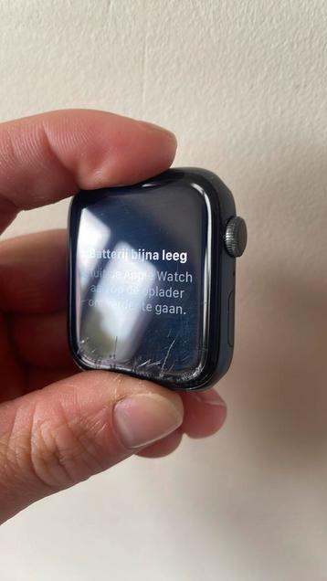 Apple Watch Series 6 44 mm Nike+ Zwart met krasjes beschikbaar voor biedingen