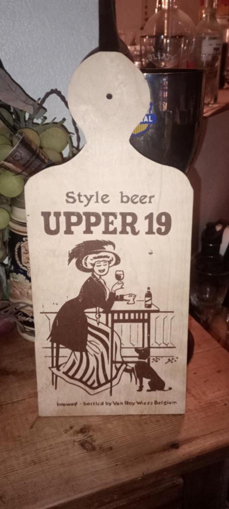 Brouwerij bier kaasplank Upper 19 Van Roy Wieze, Verzamelen, Biermerken, Gebruikt, Reclamebord, Plaat of Schild, Overige merken