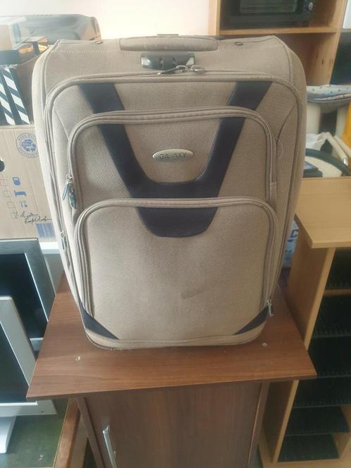 Te koop wegens verhuizing !!, Handtassen en Accessoires, Koffers, Zo goed als nieuw, Overige materialen, 60 tot 70 cm, 35 tot 45 cm