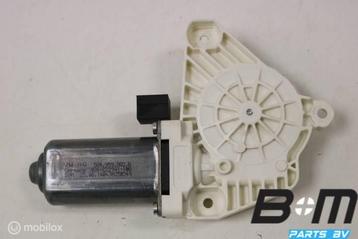 Raammotor RV (bijrijderskant) VW Passat B8 Variant beschikbaar voor biedingen