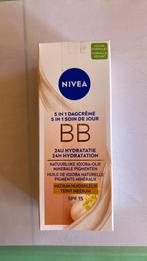 Nivea dagcreme 5 in 1, Handtassen en Accessoires, Ophalen of Verzenden, Zo goed als nieuw