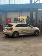 Mercedes A klasse - A180 - 2013, Auto's, Voorwielaandrijving, 4 cilinders, 1600 cc, Leder en Stof