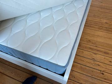 Matelas a ressort ensaché 160x200, Enlèvement, Comme neuf, Matelas
