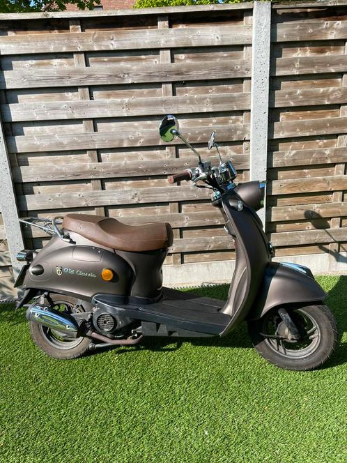 Brommer merk BTC te koop, Fietsen en Brommers, Snorfietsen en Snorscooters, Zo goed als nieuw, Benzine, Ophalen