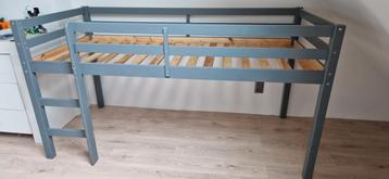 Hoogslaper 6+ jaar + matras beschikbaar voor biedingen