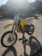 Suzuki rm 85, Fietsen en Brommers, Ophalen, 6 versnellingen, 85 cc, Zo goed als nieuw