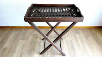 bijzettafel met los dienblad beschikbaar voor biedingen