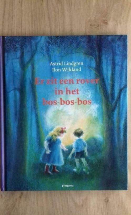 Astrid Lindgren - Er zit een Rover in het Bos-Bos-Bos, Boeken, Kinderboeken | Jeugd | onder 10 jaar, Zo goed als nieuw, Fictie algemeen