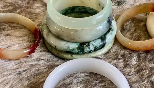 WONDERFULL VINTAGES BRECELETS COLLECTION IN JADE, Antiek en Kunst, Antiek | Overige Antiek, Ophalen