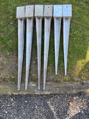 Paalhouders beschikbaar voor biedingen