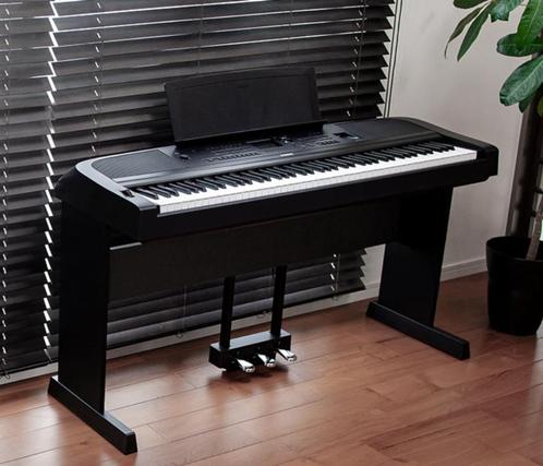 Piano Yamaha DGX-670B comme neuf, Musique & Instruments, Pianos, Comme neuf, À queue, Noir, Digital, Enlèvement