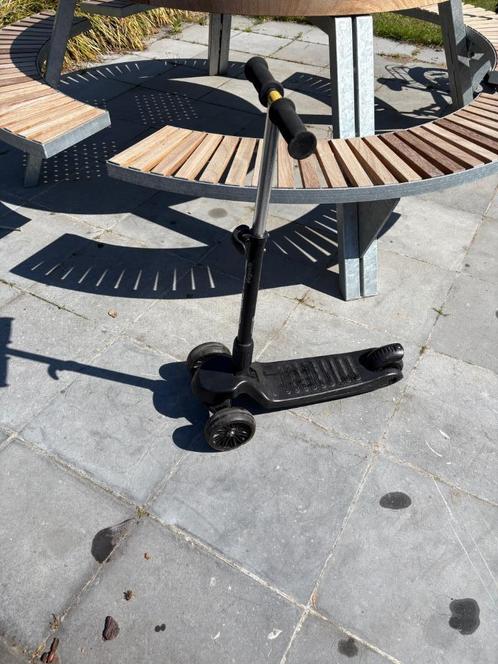 Step Lifegoods met lichtjes in de wielen, Fietsen en Brommers, Steps, Gebruikt, Gewone step, Ophalen