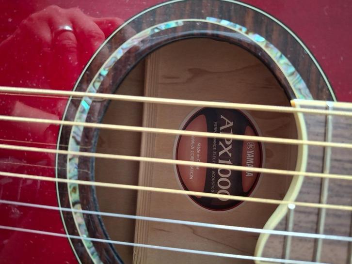 Gitaar semi akoustisch 6 snarige, Muziek en Instrumenten, Snaarinstrumenten | Gitaren | Akoestisch, Zo goed als nieuw, Overige typen