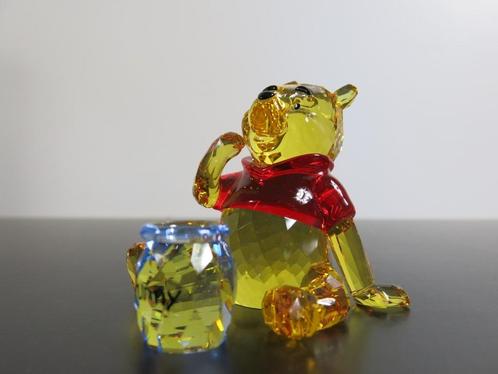 Swarovski Kristal Winnie De Pooh 1142889 + honingpot Disney, Verzamelen, Swarovski, Zo goed als nieuw, Ophalen of Verzenden