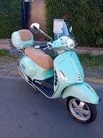 Vespa gts 300 état nouveau 3000 km, Fietsen en Brommers, Ophalen of Verzenden, Zo goed als nieuw