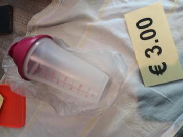 Tupperware beschikbaar voor biedingen